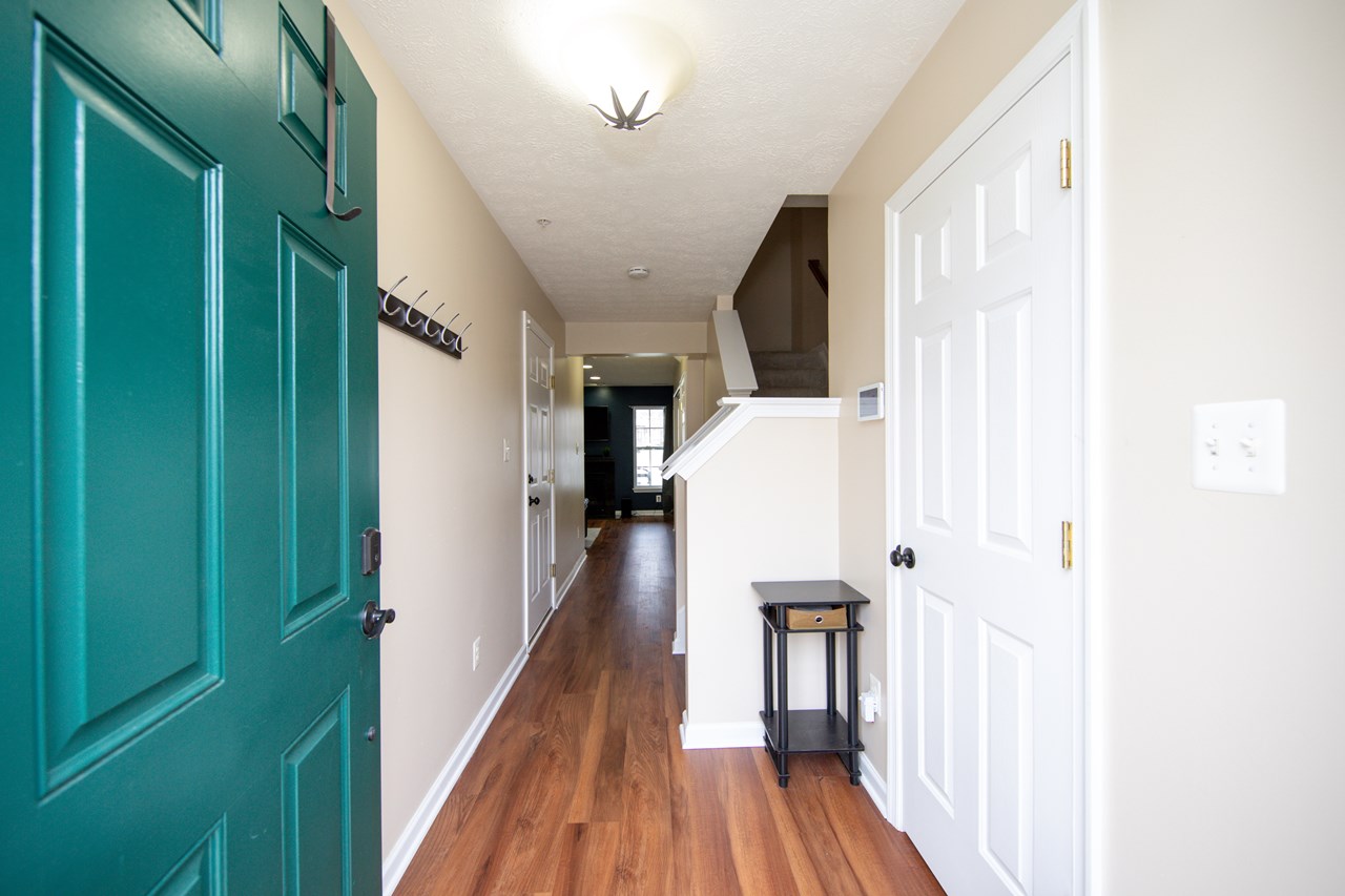foyer/ entryway