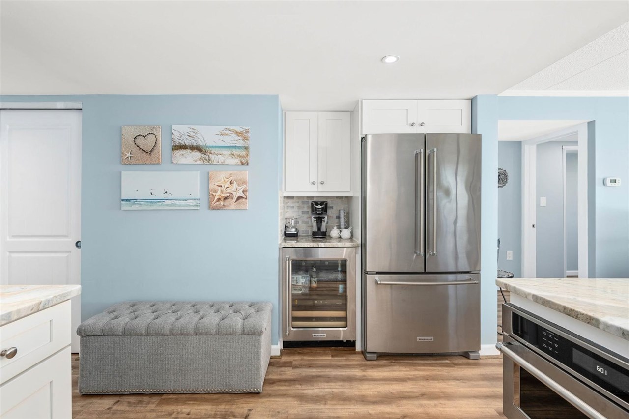 coffee bar & beverage cooler