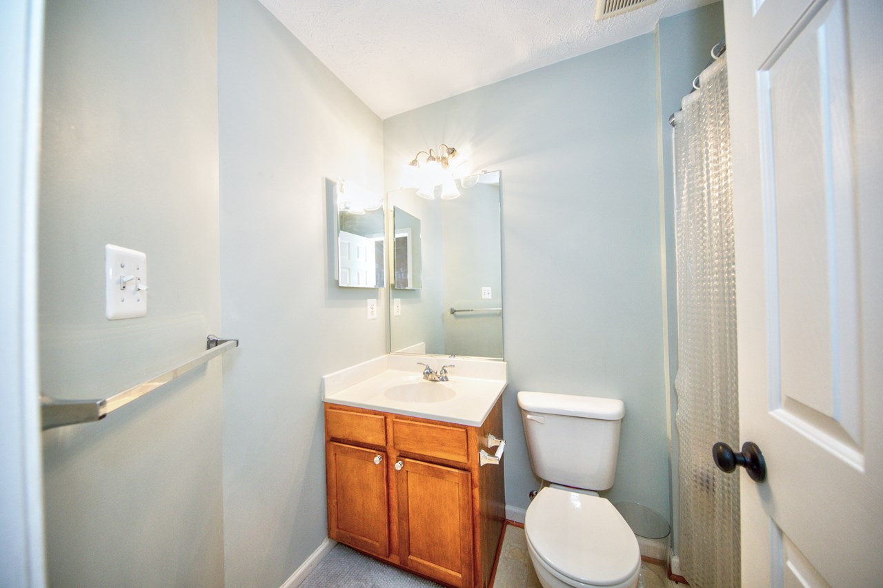 2nd full bath upstairs