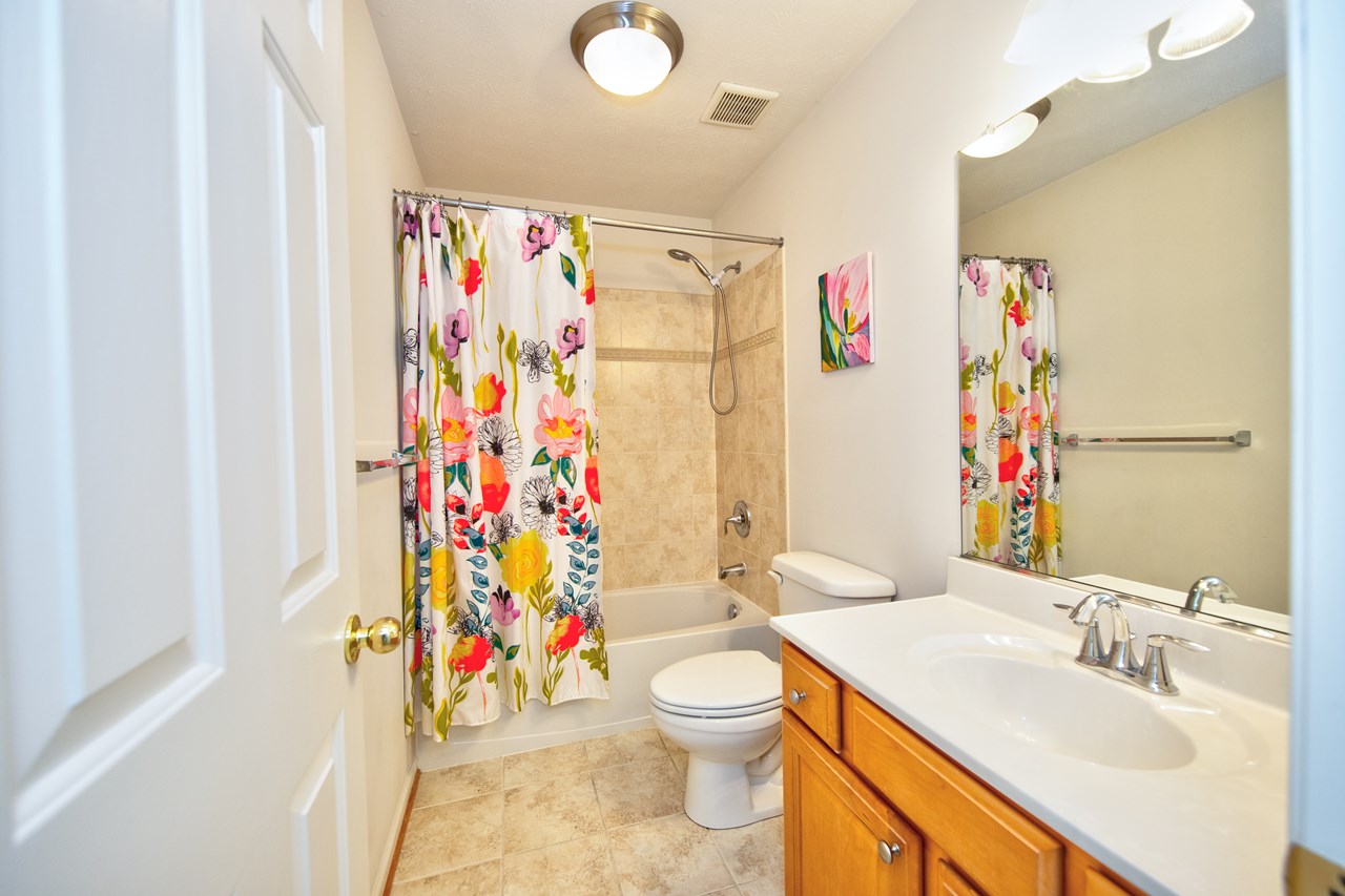 2nd full bath on upper level
