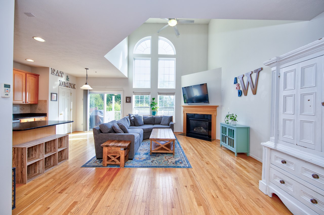 family room w/ gas fireplace