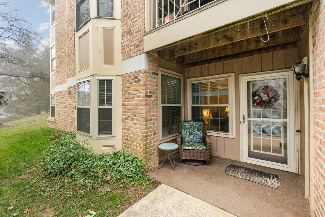 welcome to 201 1c cross pointe ct