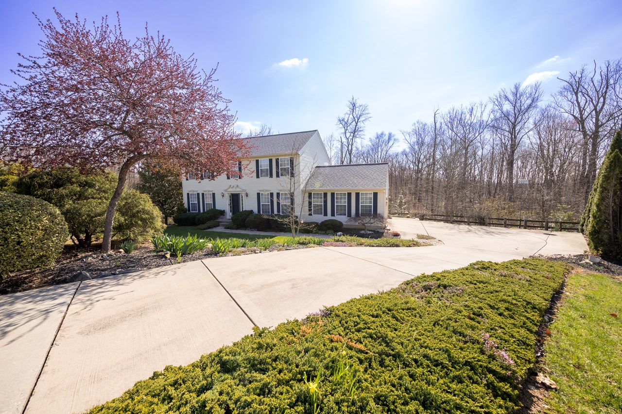 cul de sac location with large driveway