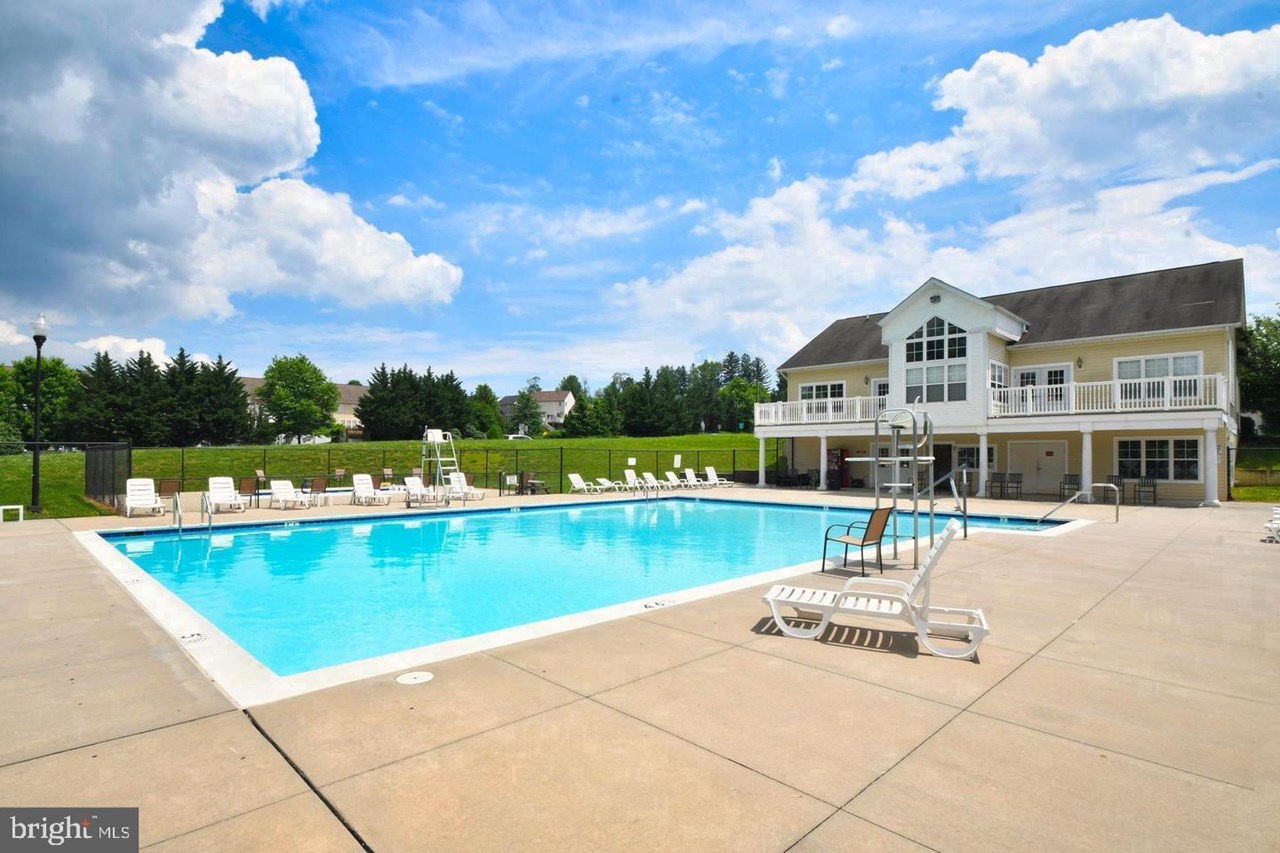 community pool & clubhouse