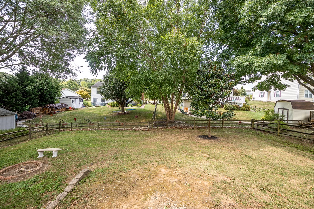 beautiful fenced rear yard