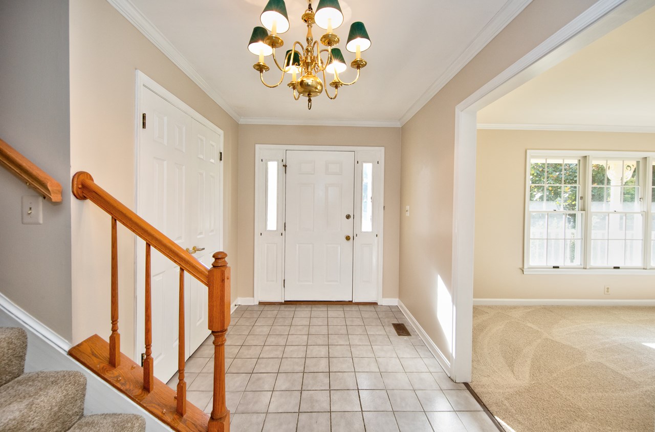foyer/ entryway