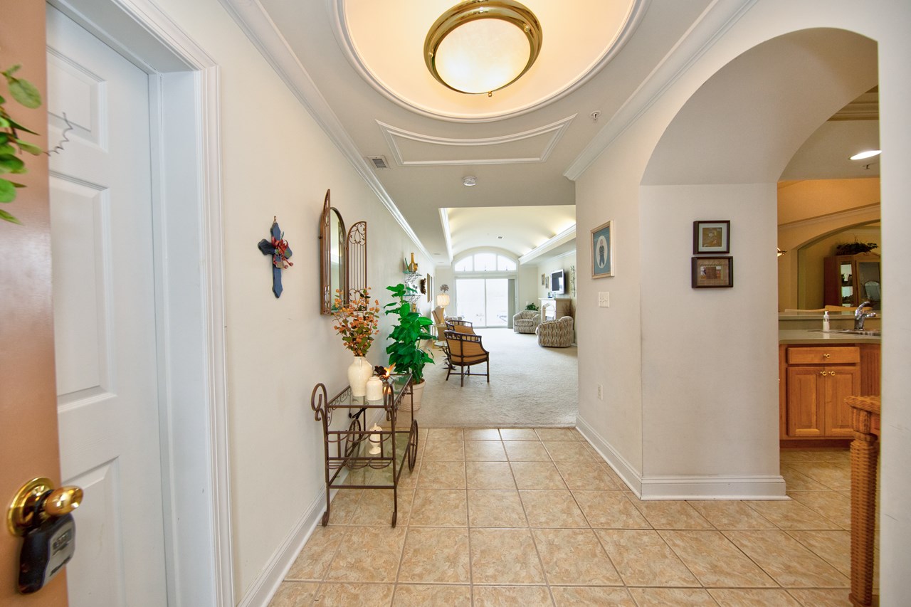 entryway / foyer