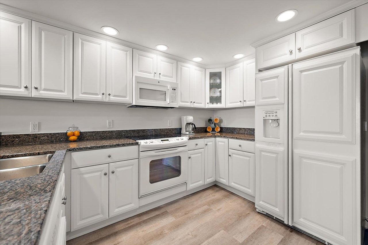 kitchen with all appliances