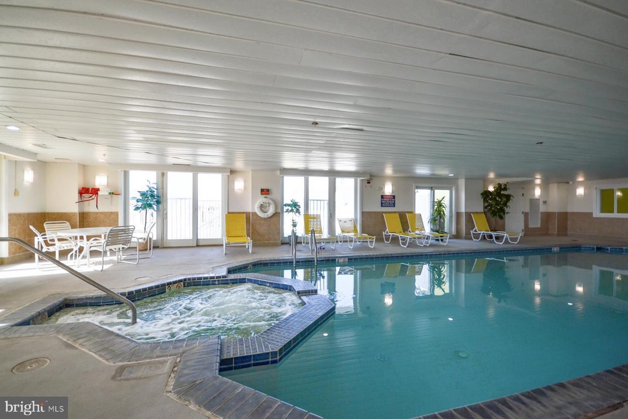 indoor pool & hot tub
