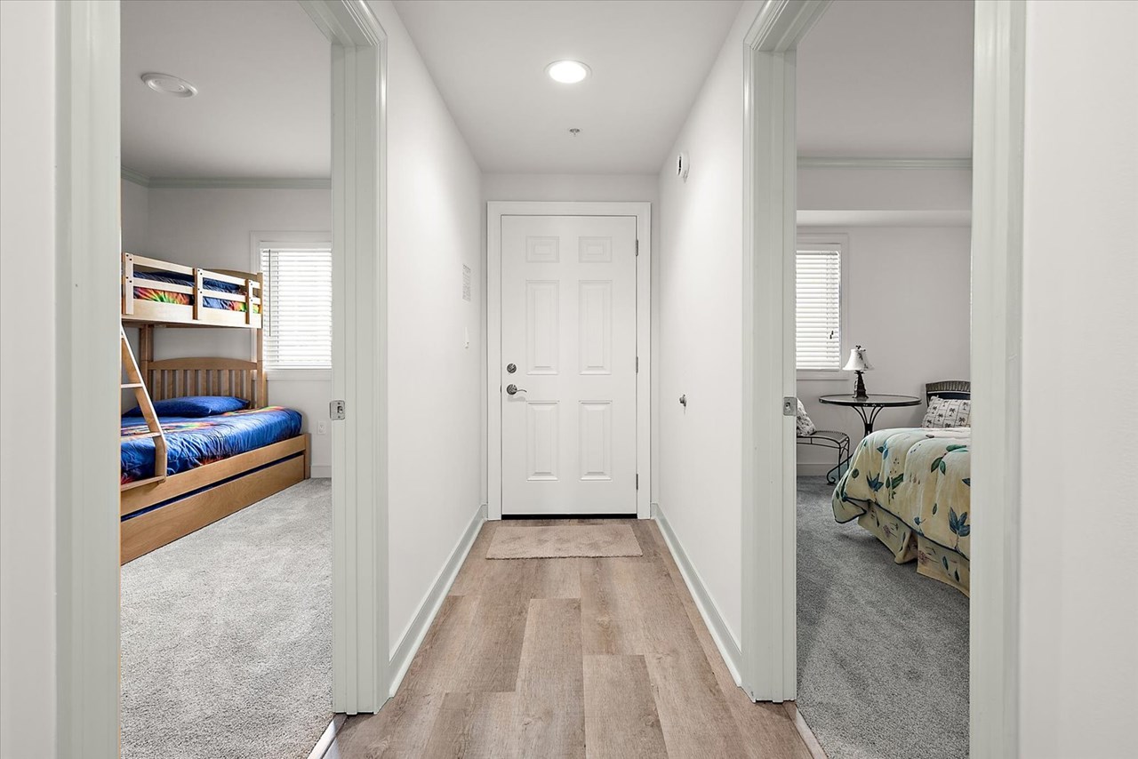 foyer/ entryway to unit #411