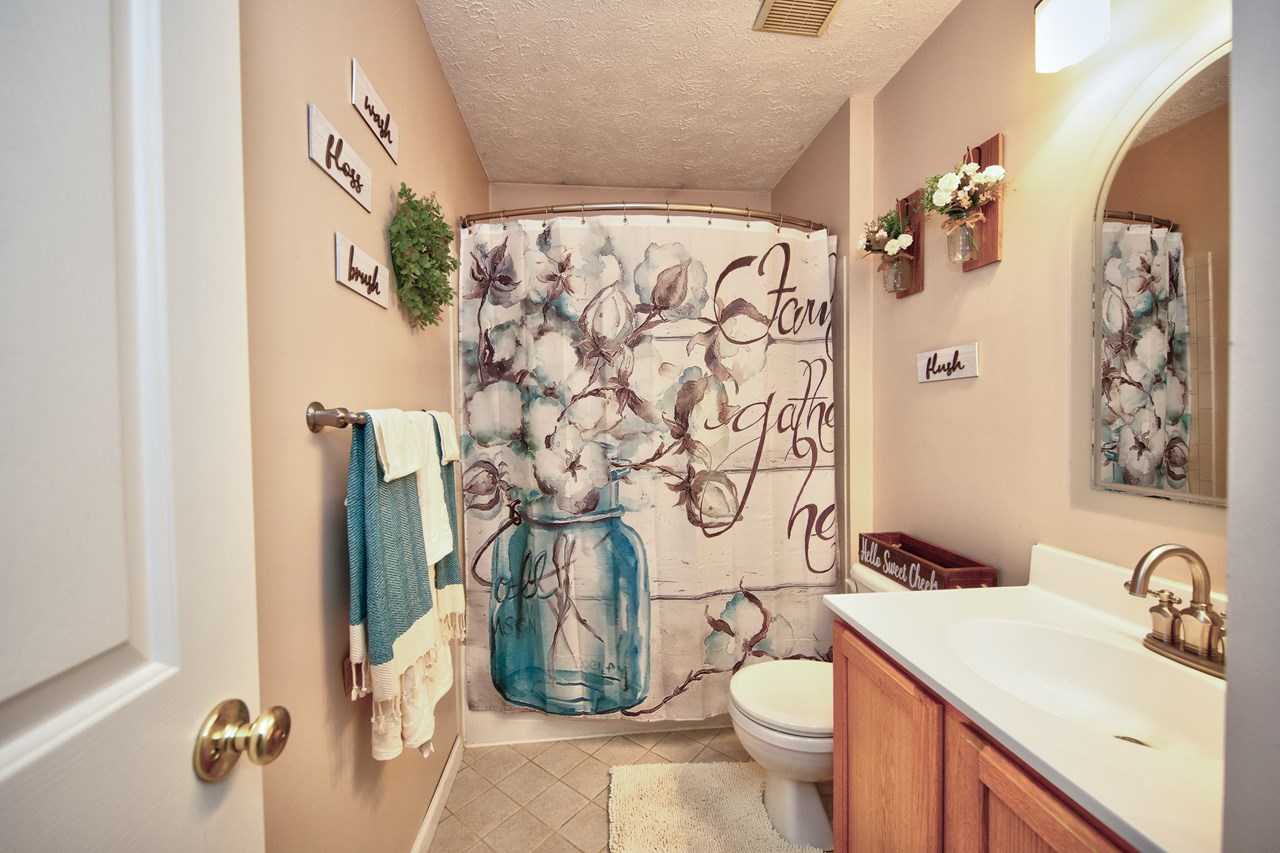 2nd full bath on upper level