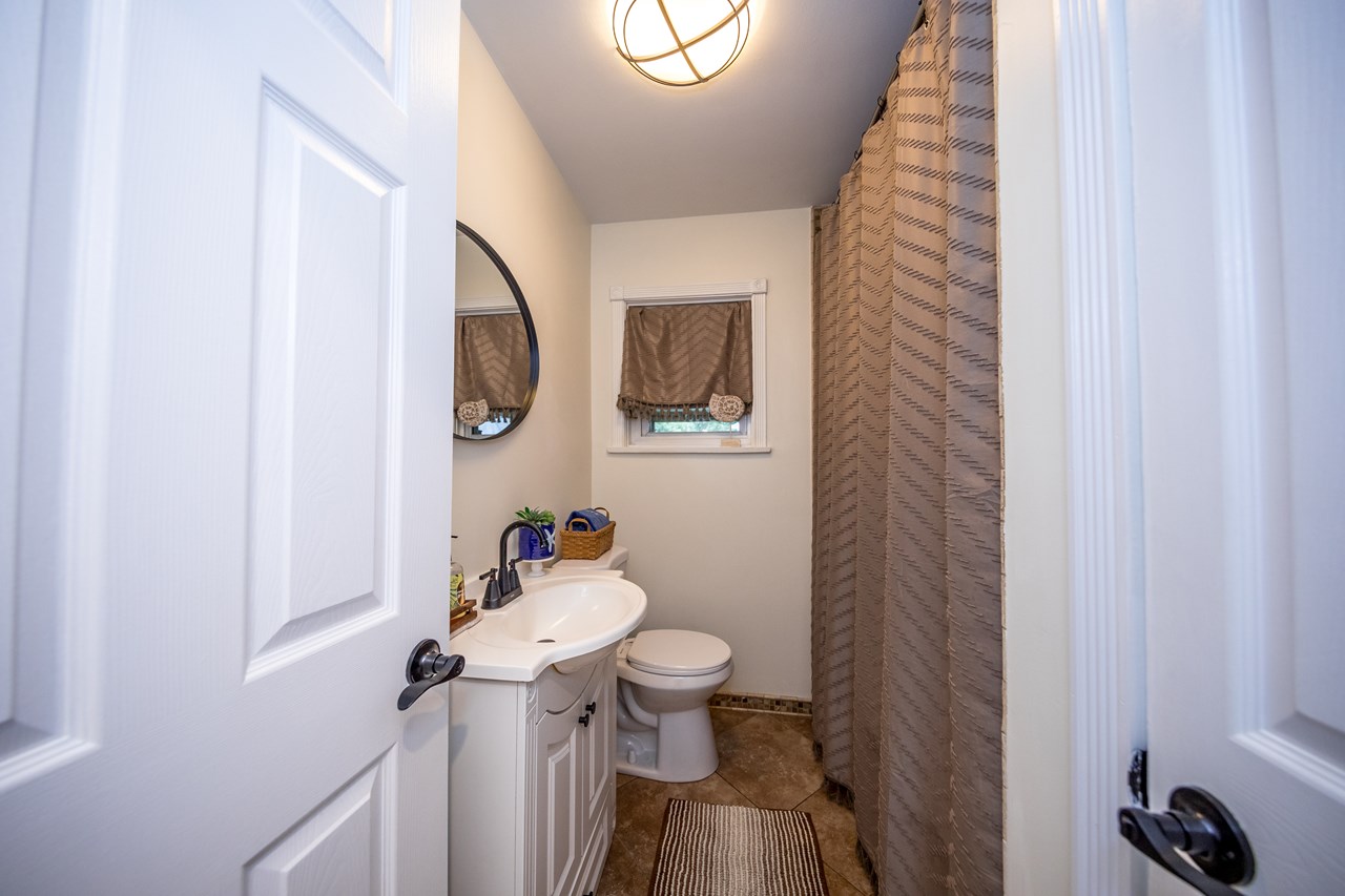 full bathroom on main level