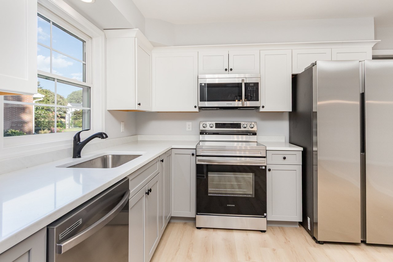 new kitchen with ss appliances