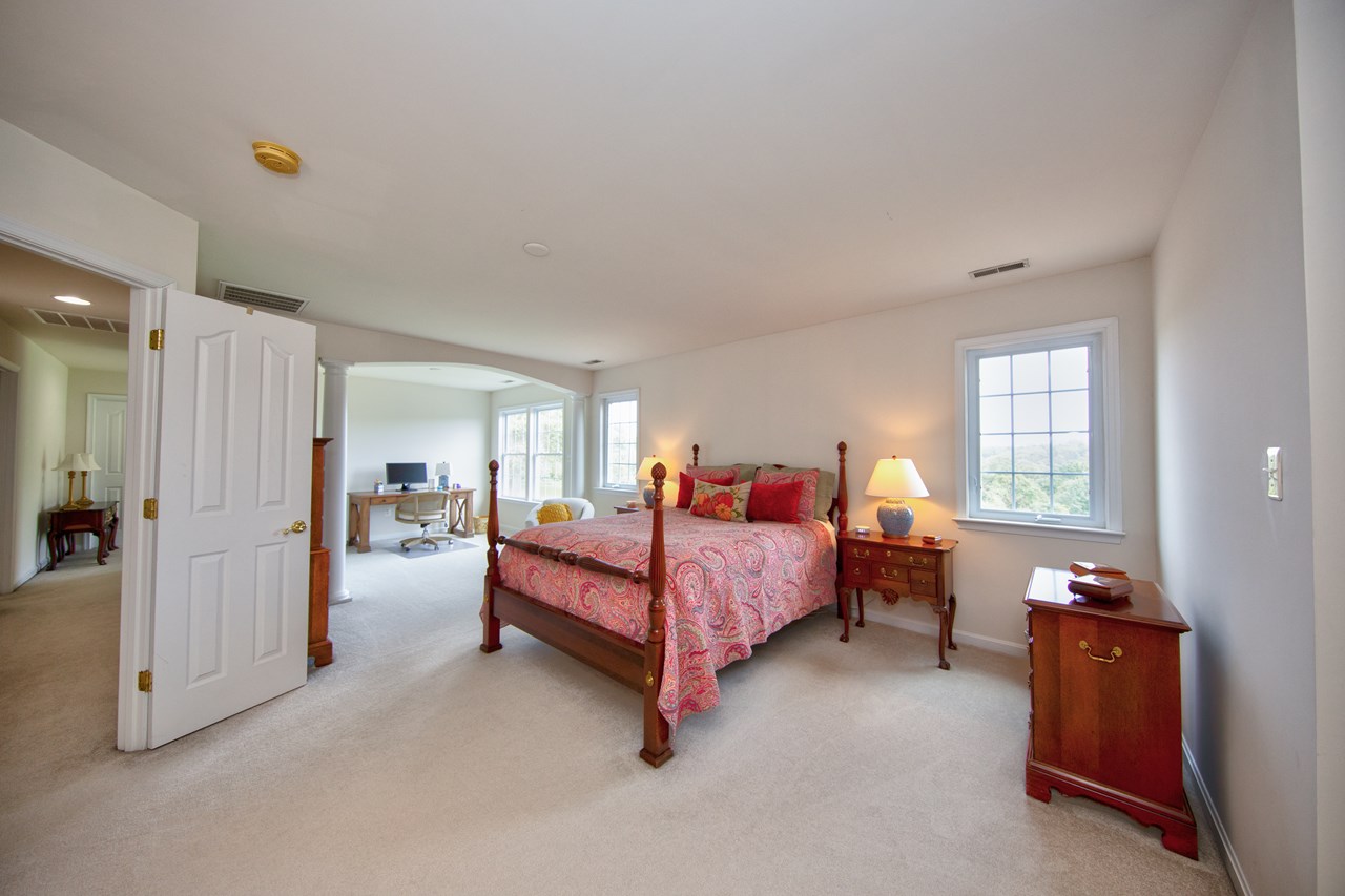 primary bedroom & sitting area