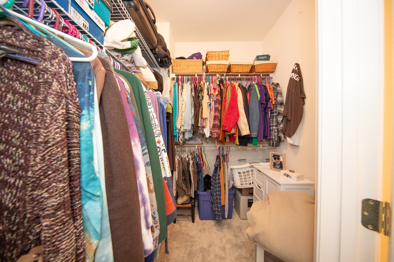 primary bedroom walk in closet