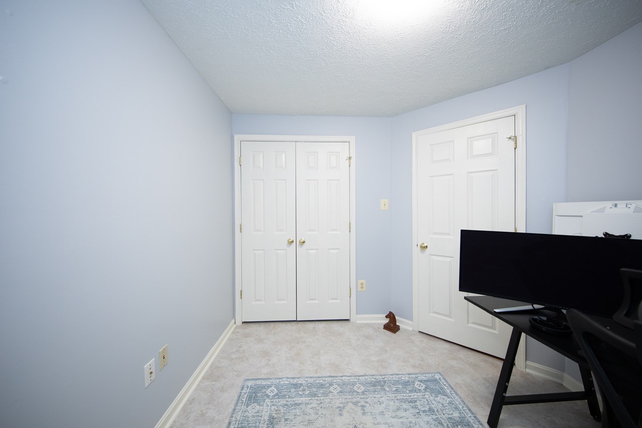 lower level bonus room