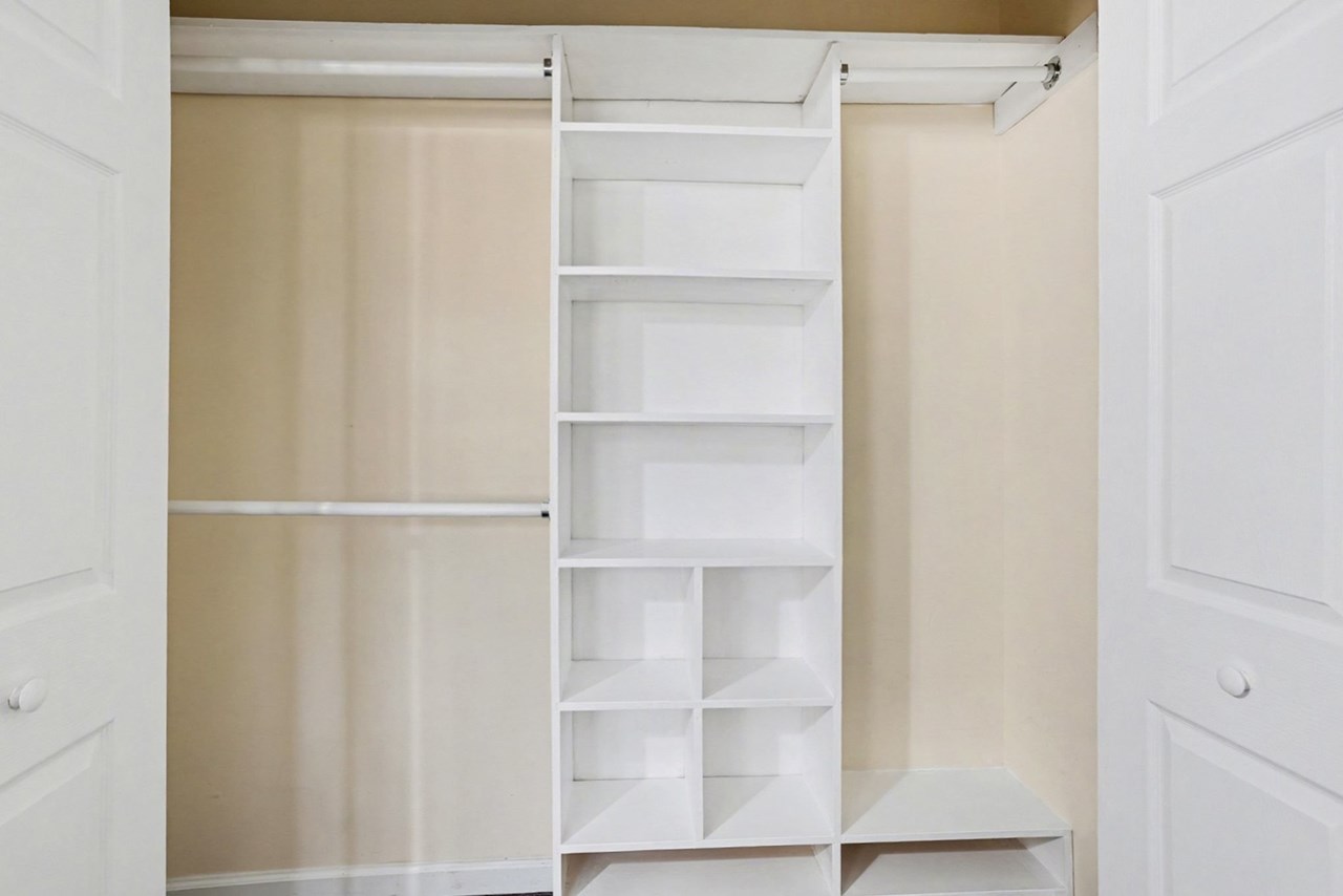 primary bedroom closet organizer