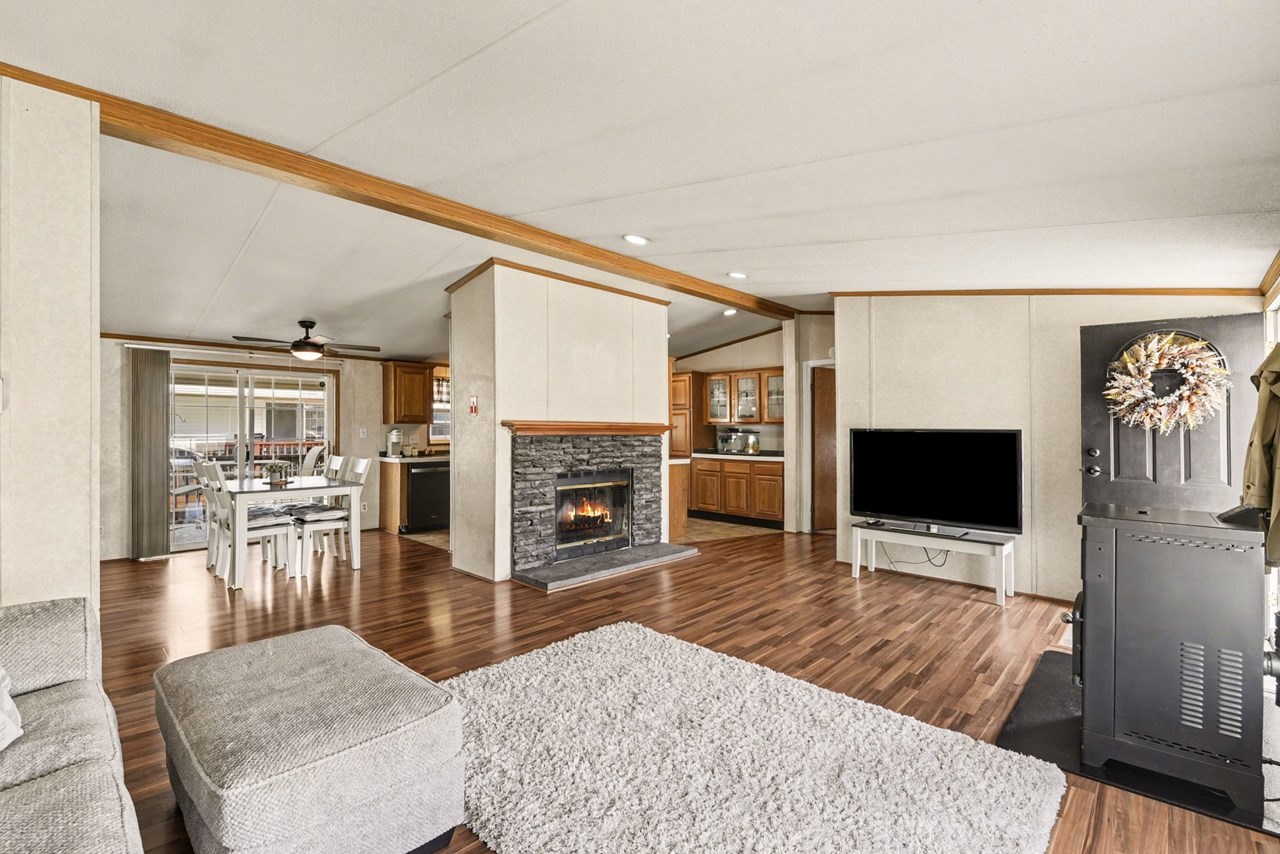 spacious living room with vaulted ceiling