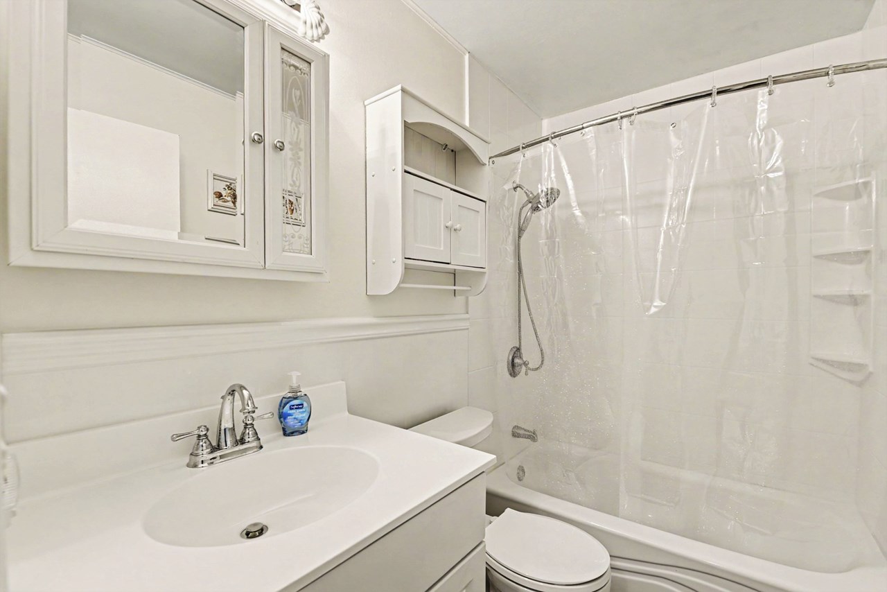 full bathroom on upper level
