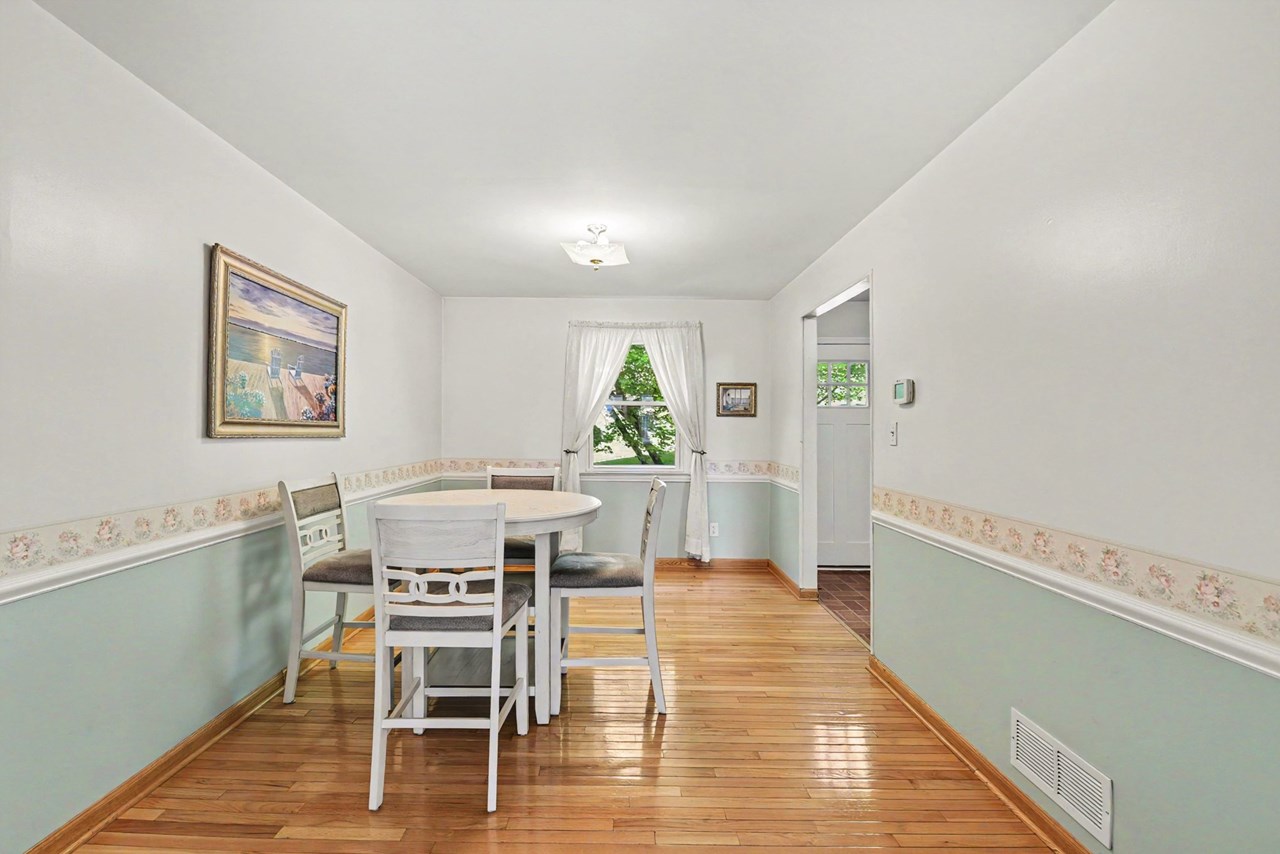 dining room with hardwood floors