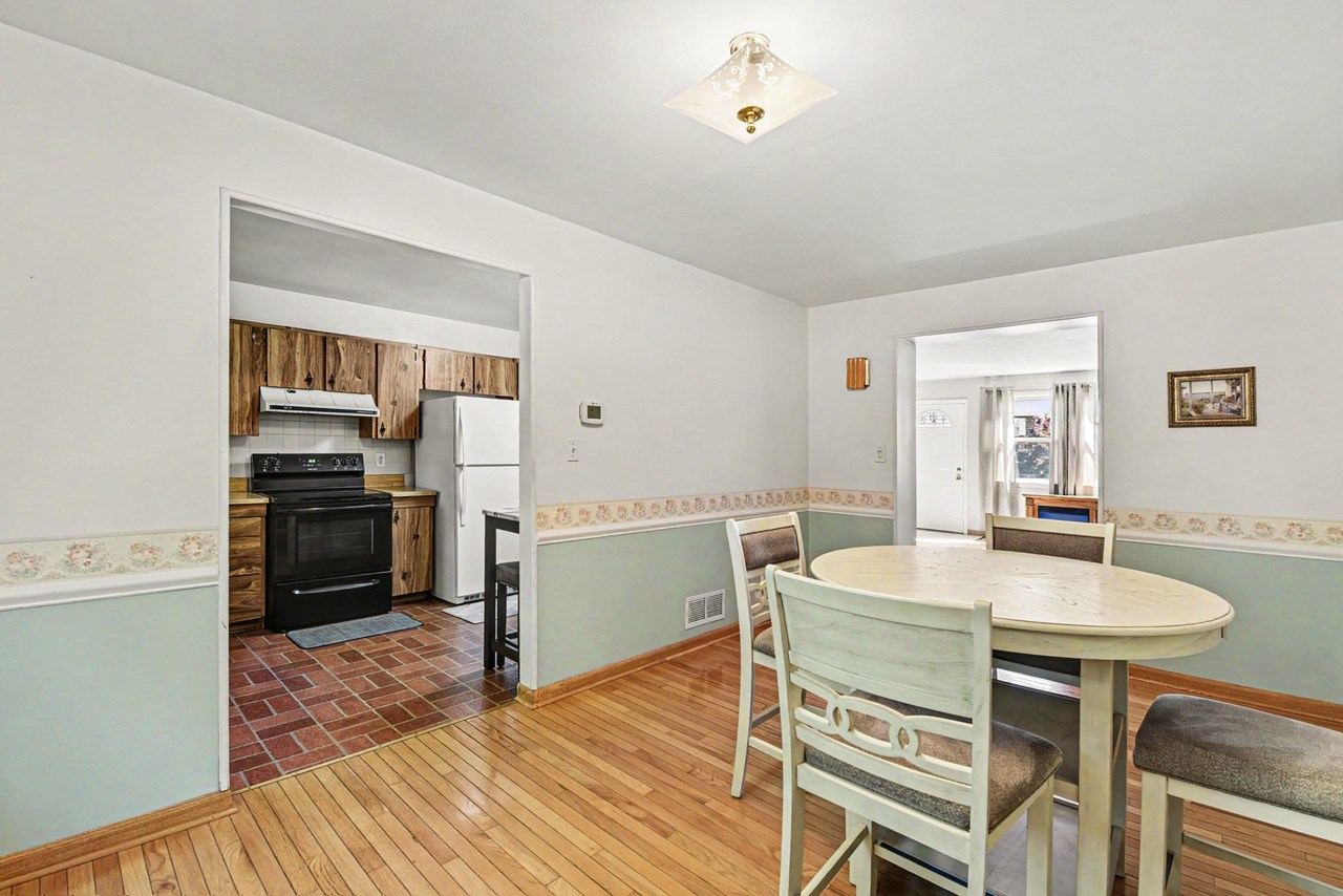 dining room pass through to kitchen