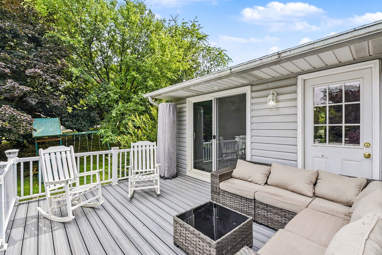trex deck with yard access