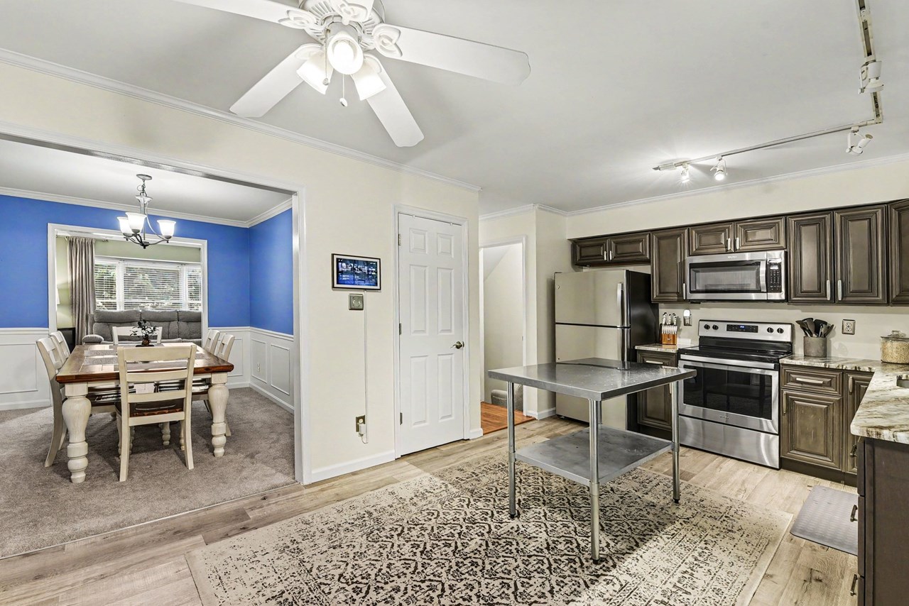 kitchen with ss appliances & granite countertops