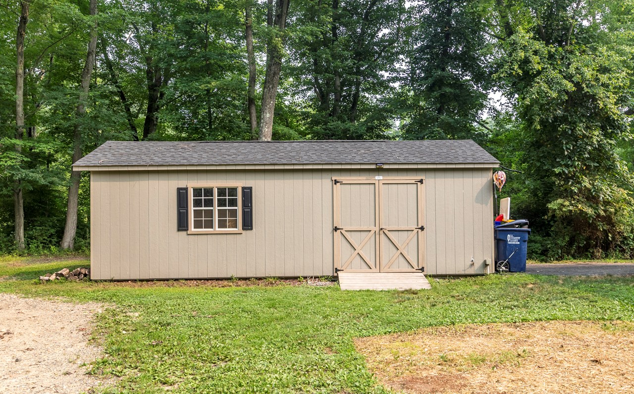 1 car garage with 240v electric