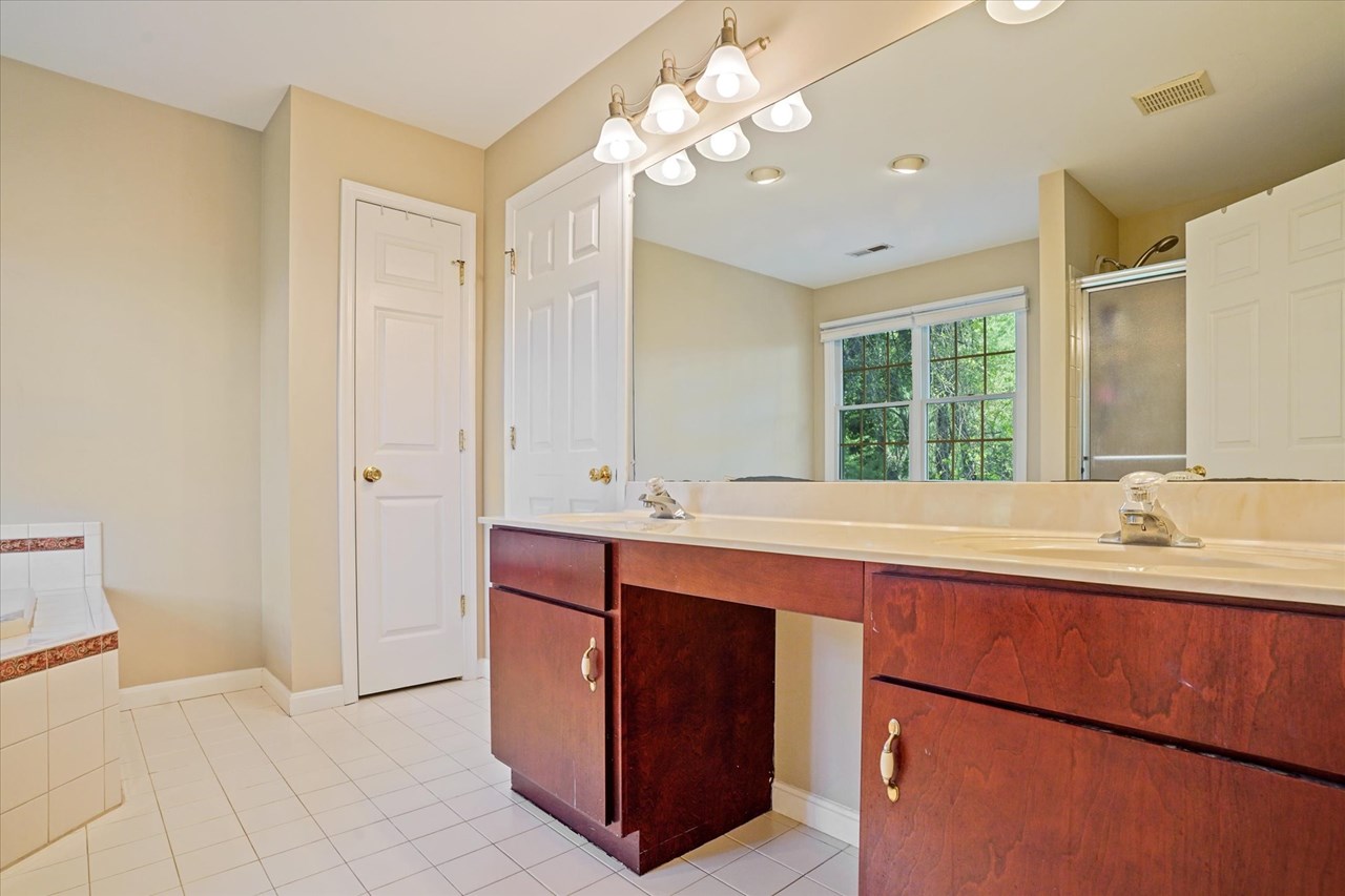 primary bathroom w/ double sink