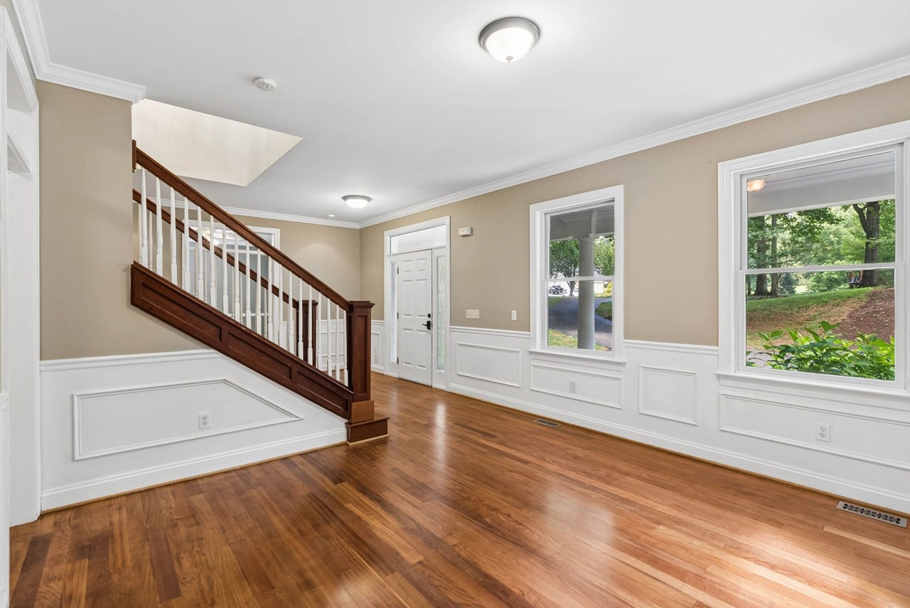 foyer/ entryway