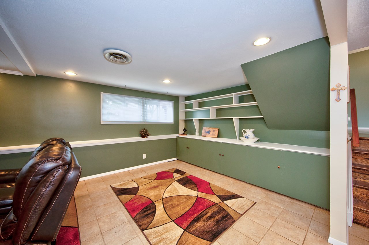 family room with shelves