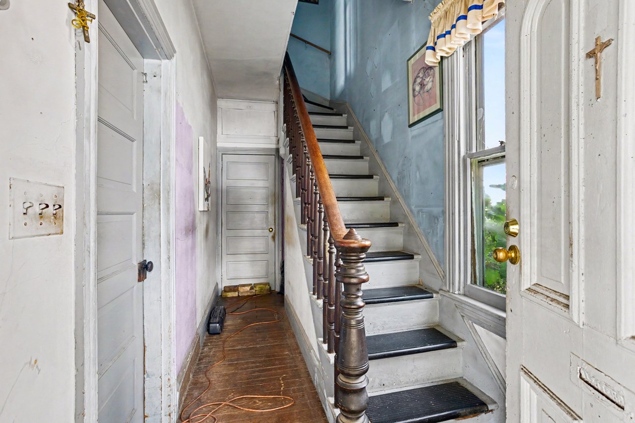 foyer/ entryway